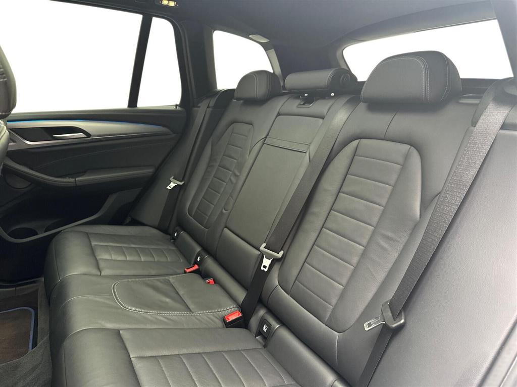 BMW iX3 Charged Plus billede 12