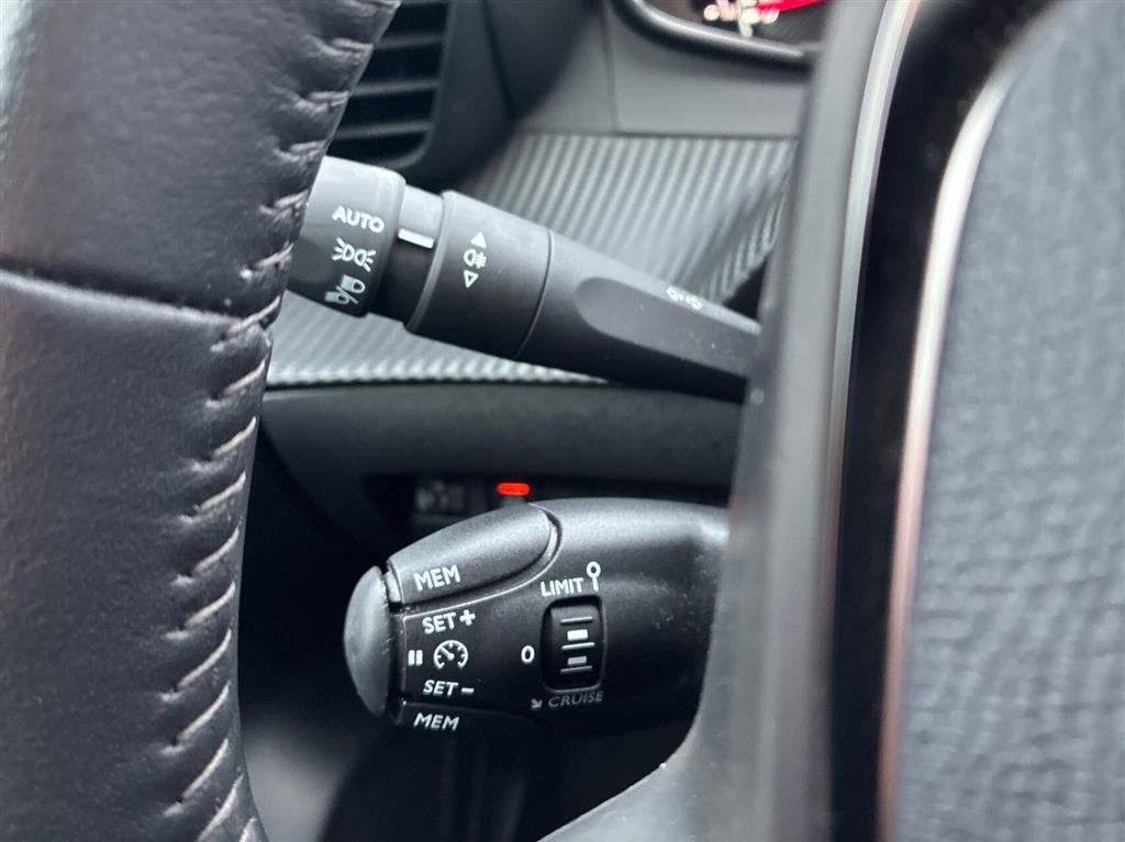 Peugeot 208 Allure billede 19