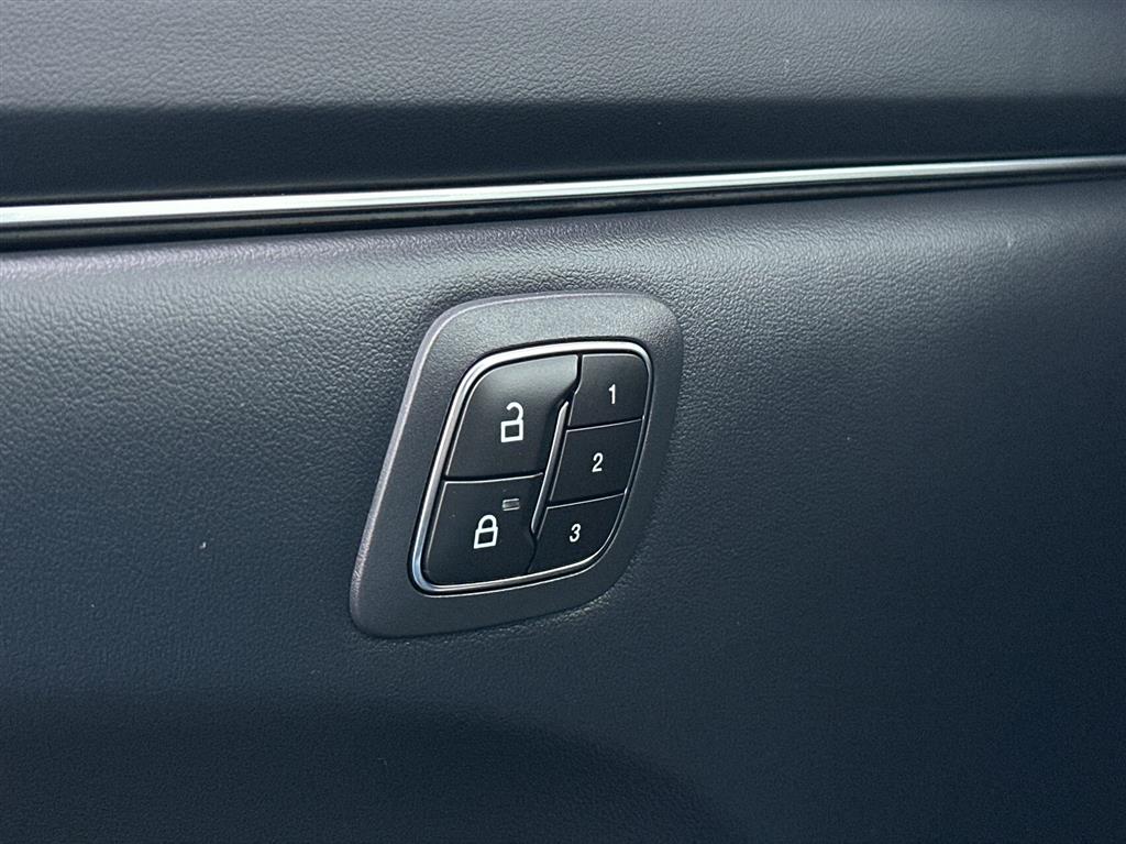 Ford Mustang Mach-E SR Premium billede 17