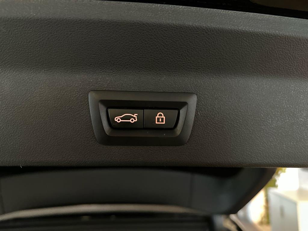 BMW iX3 Charged Plus billede 19