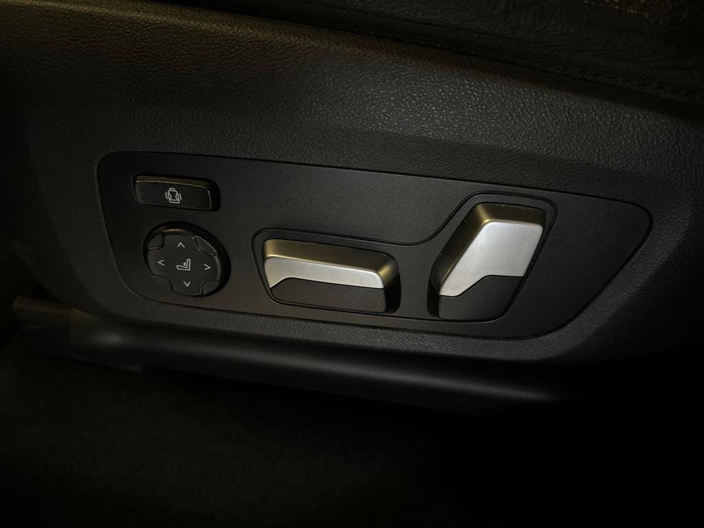 BMW iX3 Charged Plus billede 21