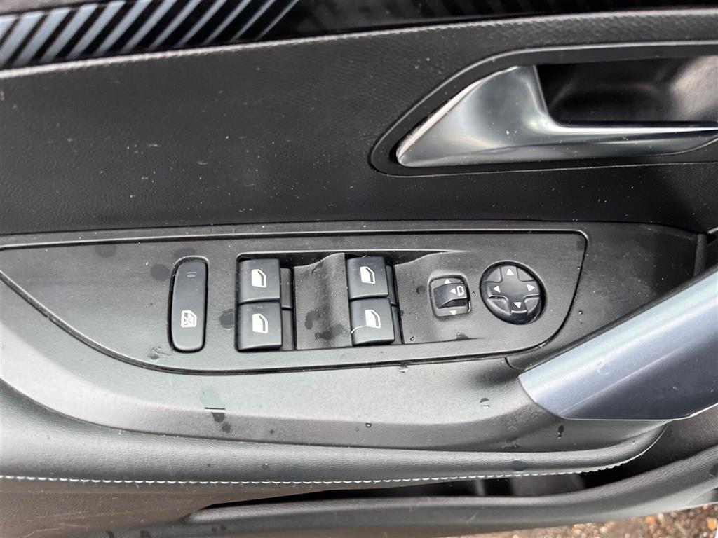 Peugeot e-2008 Allure billede 16