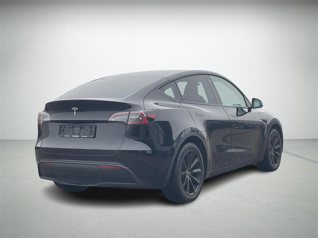 Tesla Model Y Standard Range billede 2