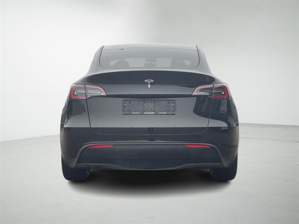 Tesla Model Y Standard Range billede 7