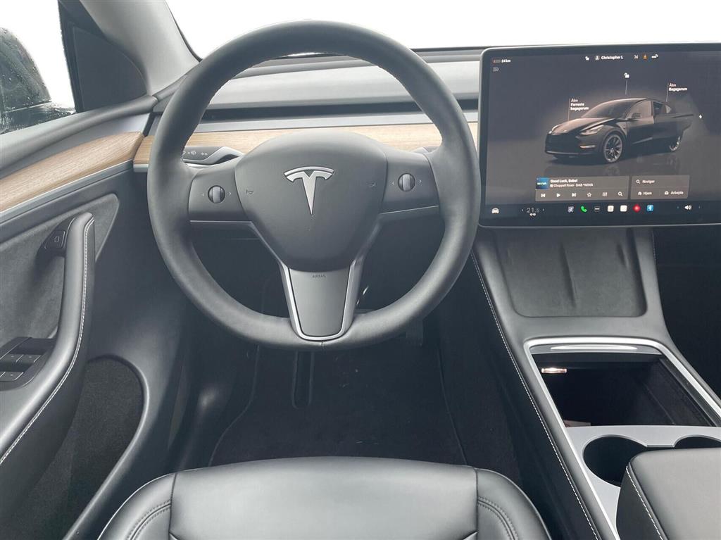 Tesla Model Y Standard Range billede 9