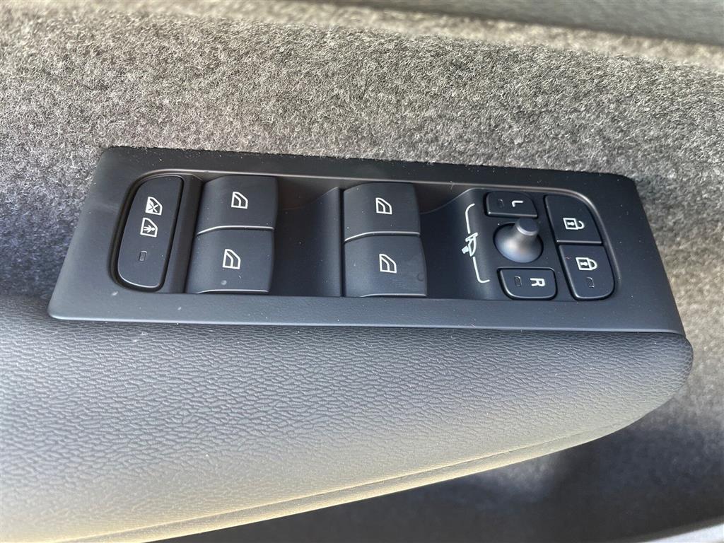 Volvo EC40 Black Edition billede 16