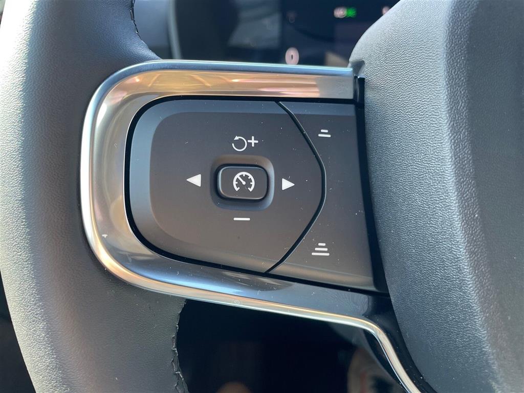 Volvo EC40 Black Edition billede 17