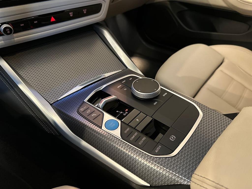 BMW i4 Charged M-Sport billede 15