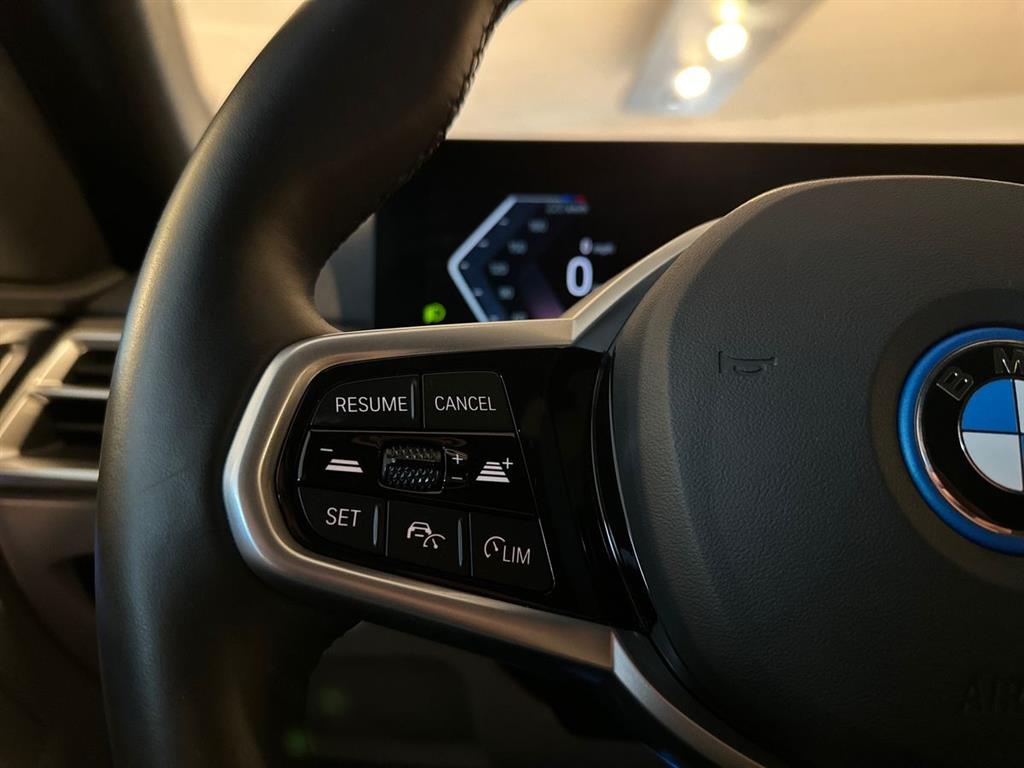 BMW i4 Charged M-Sport billede 17