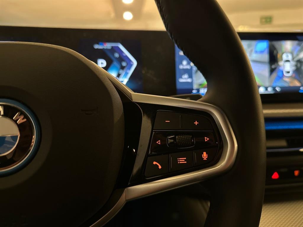 BMW i4 Charged M-Sport billede 18