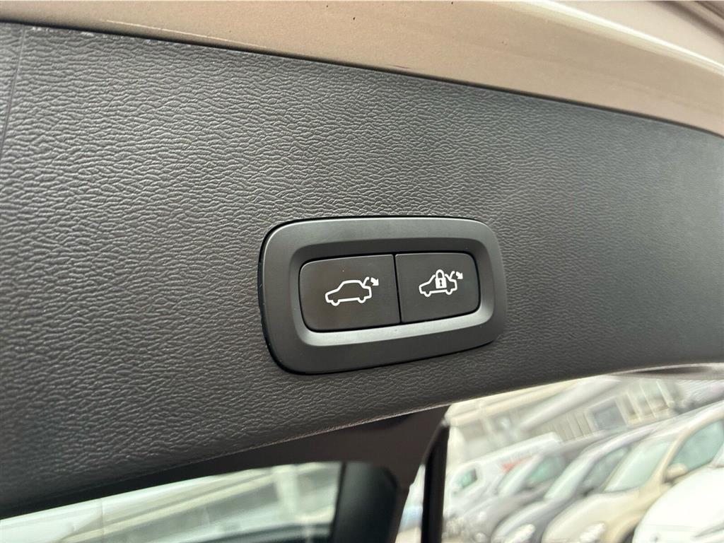 Volvo XC40 Plus billede 14