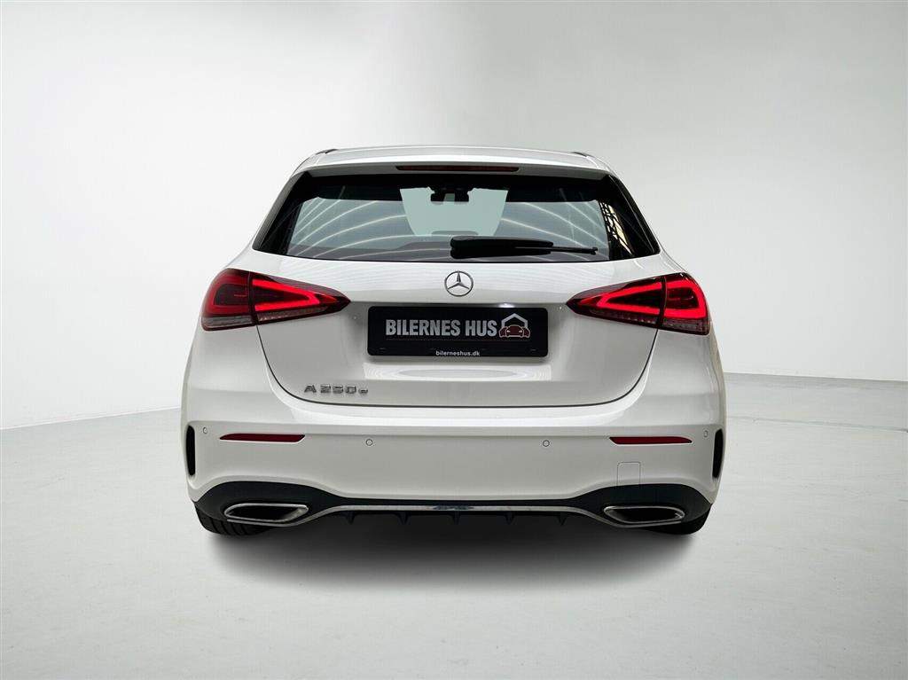 Mercedes-Benz A250 e AMG Line billede 8