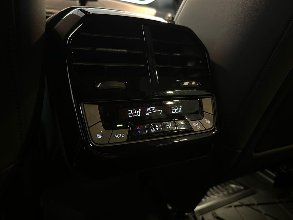 BMW iX Fully Charged billede 20