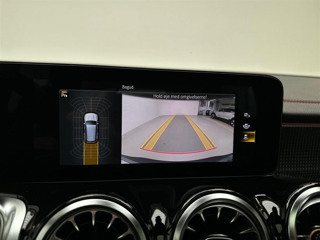 Mercedes-Benz EQB 300 AMG Line billede 17