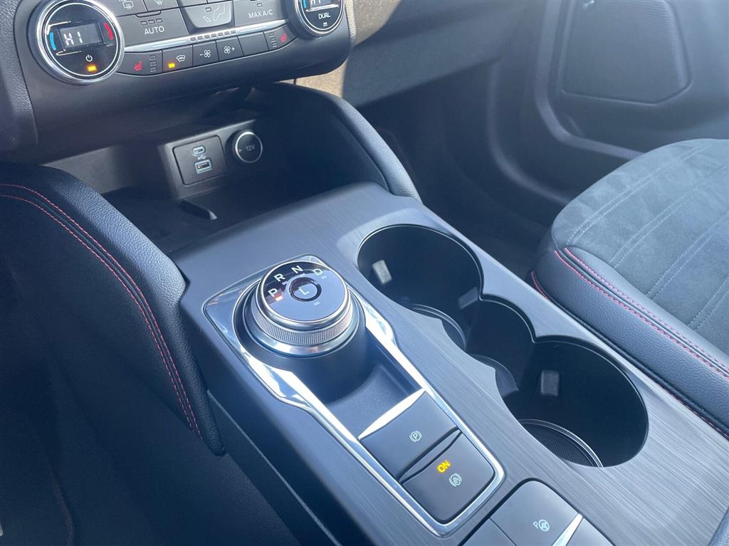 Ford Kuga ST-Line X billede 15