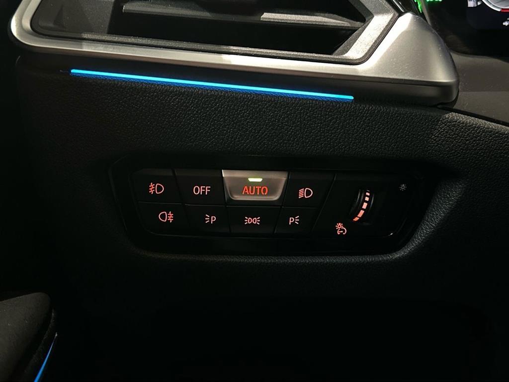 BMW 330e M-Sport billede 17