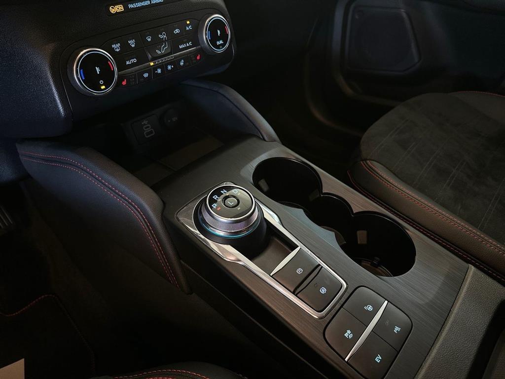 Ford Kuga ST-Line X billede 12