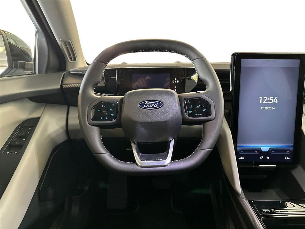 Ford Explorer UR Premium billede 7