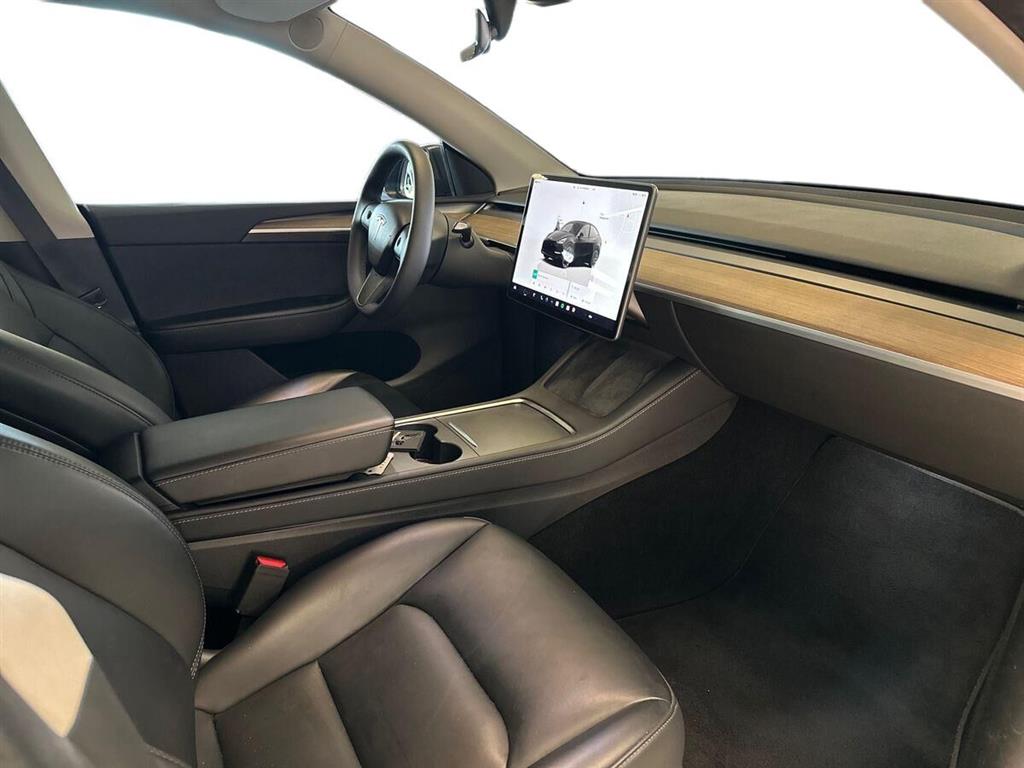 Tesla Model Y Long Range billede 10