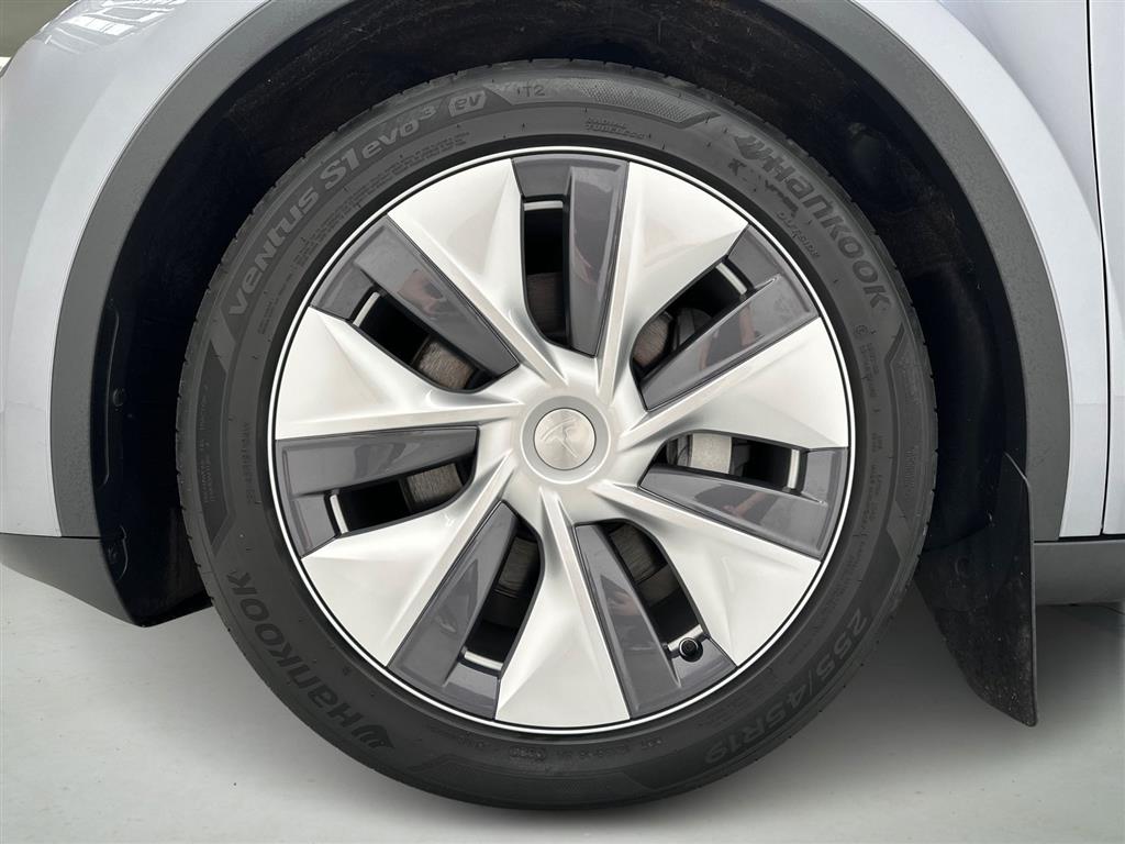Tesla Model Y Long Range billede 8