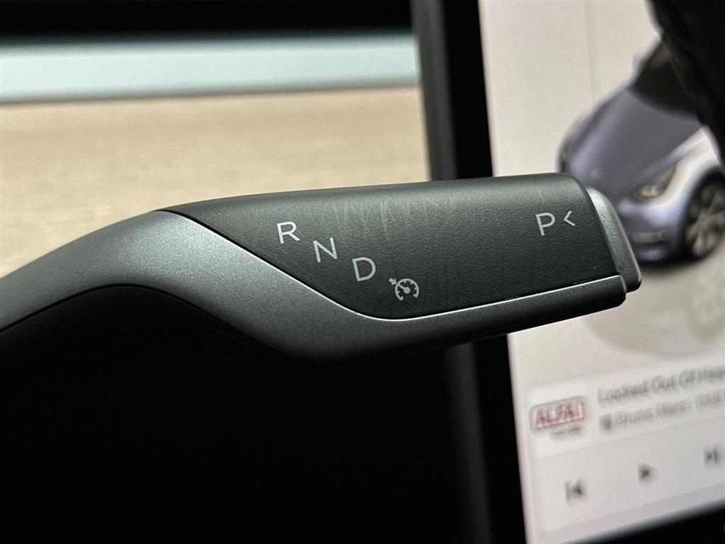 Tesla Model Y Long Range billede 14