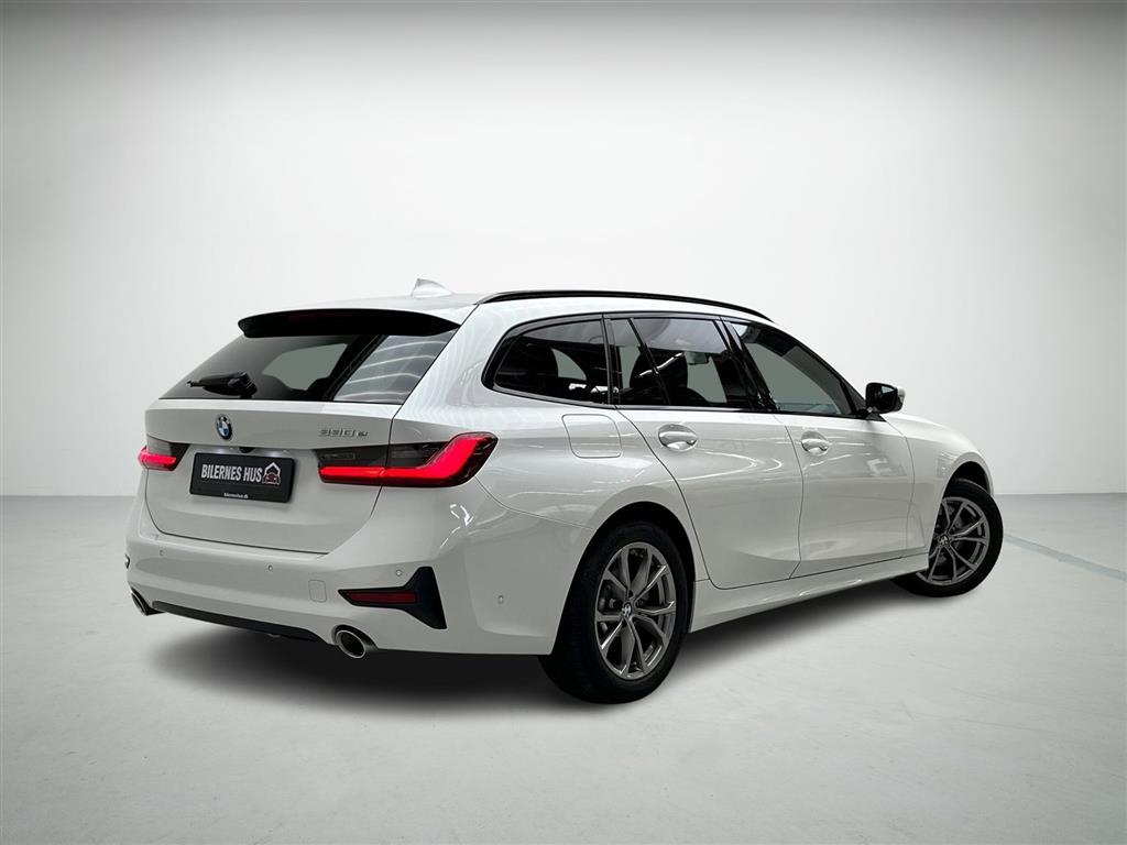 BMW 330e Sport Line billede 2