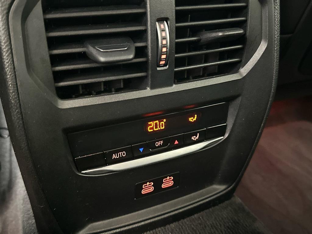 BMW 330e Sport Line billede 18