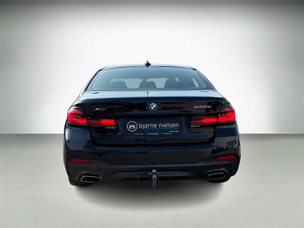 BMW 545e M-Sport billede 6