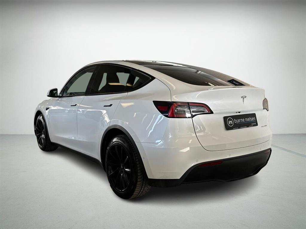 Tesla Model Y Long Range billede 2