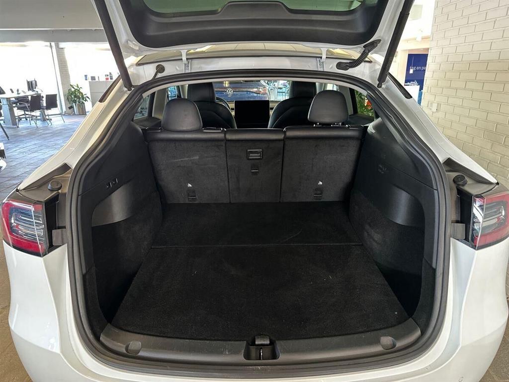 Tesla Model Y Long Range billede 13