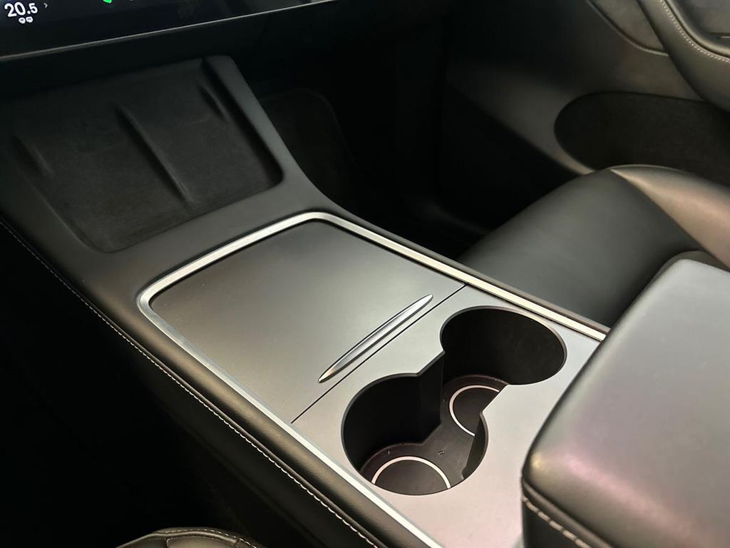 Tesla Model Y Long Range billede 15