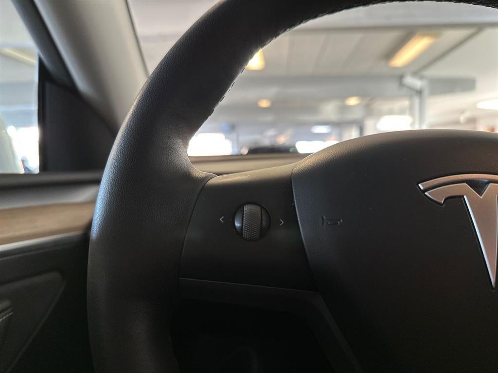 Tesla Model Y Long Range billede 17