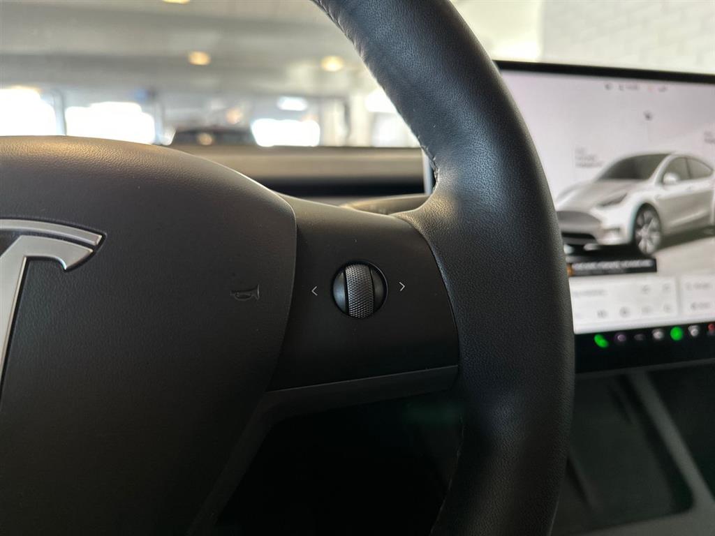 Tesla Model Y Long Range billede 18