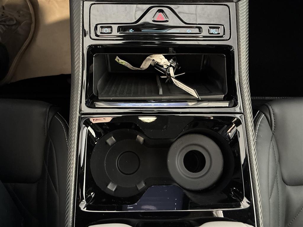 Ford Explorer UR Premium billede 20