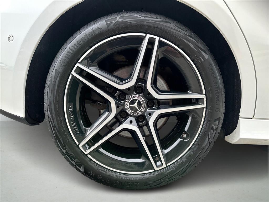 Mercedes-Benz A200 AMG Line billede 6