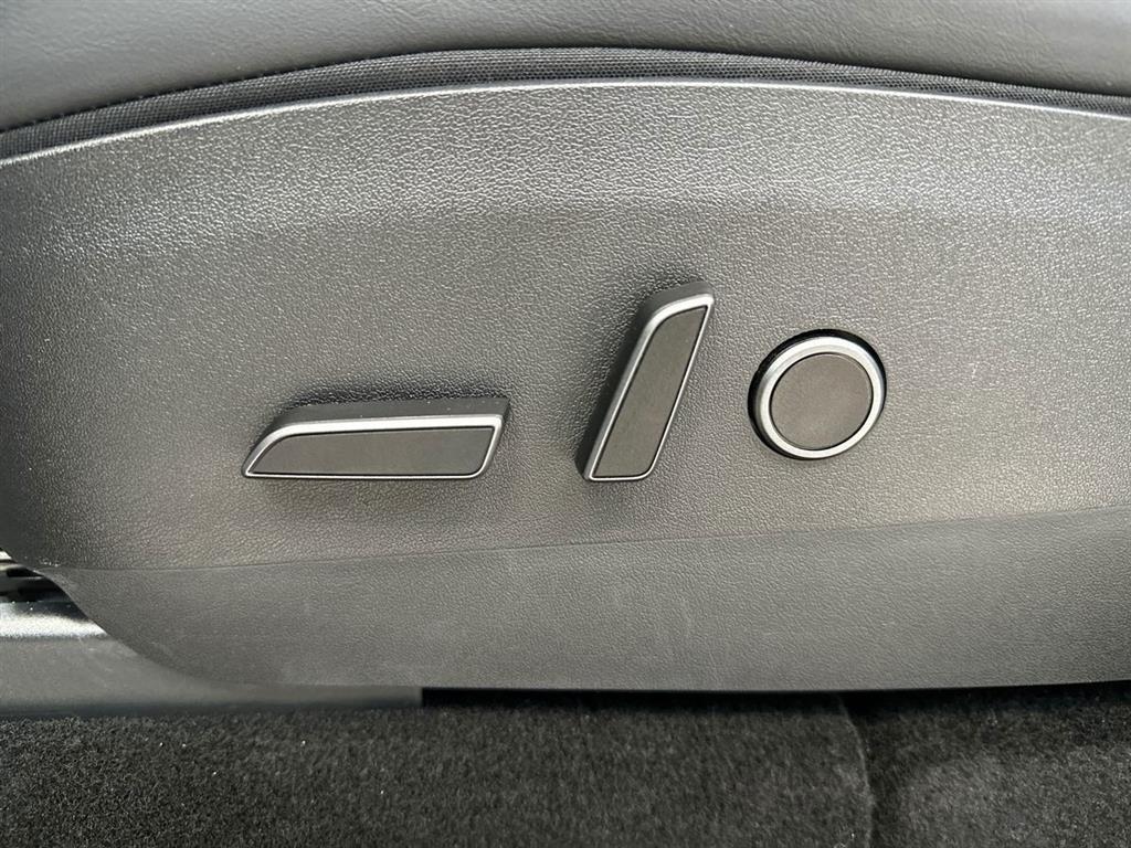 Tesla Model Y Long Range billede 19