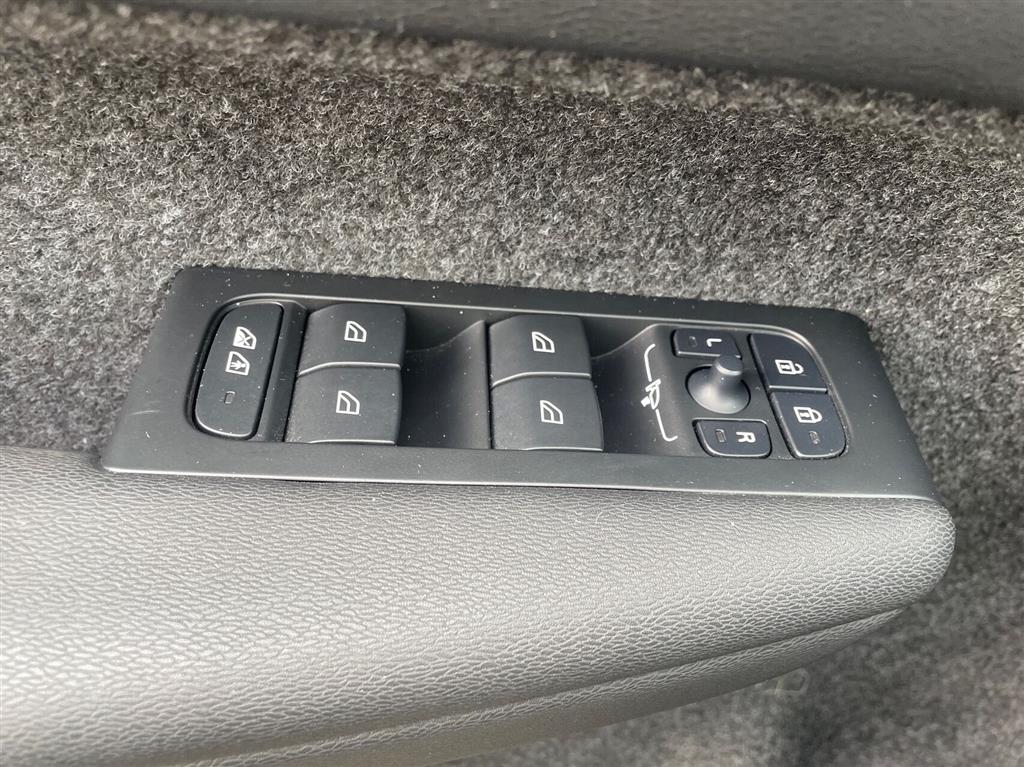 Volvo EX40 Black Edition billede 16