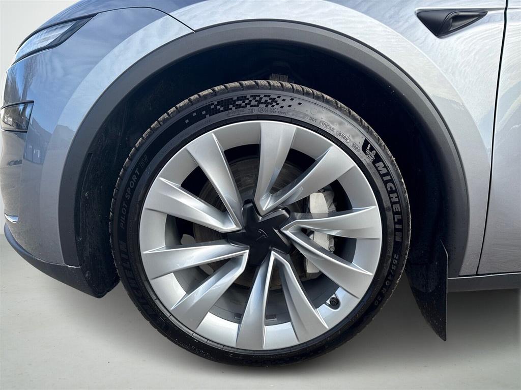 Tesla Model Y Long Range billede 8