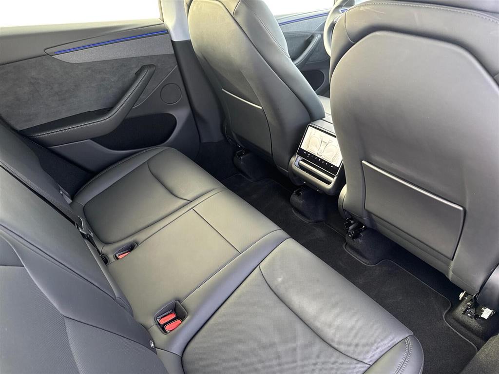 Tesla Model Y Long Range billede 12
