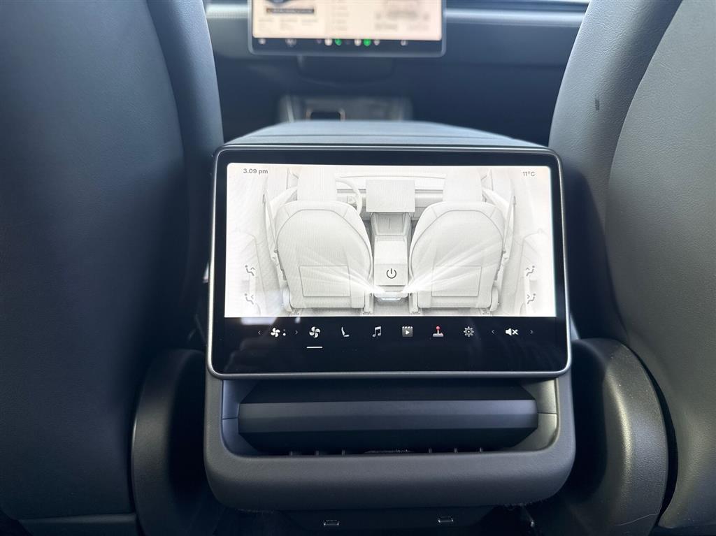 Tesla Model Y Long Range billede 19