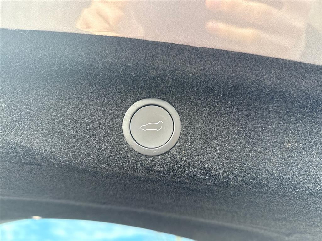 Tesla Model Y Long Range billede 21