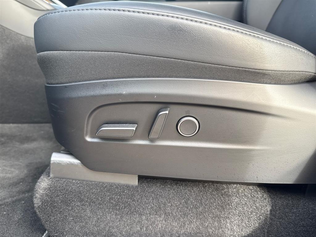 Tesla Model Y Long Range billede 23