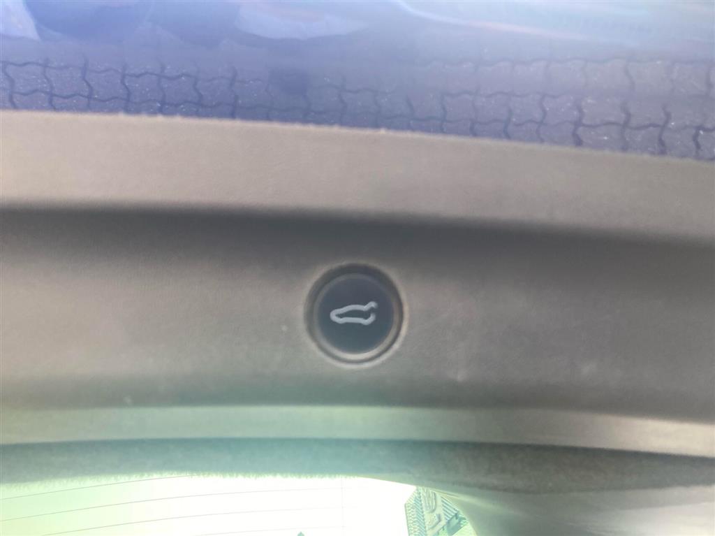 Tesla Model Y Long Range billede 9