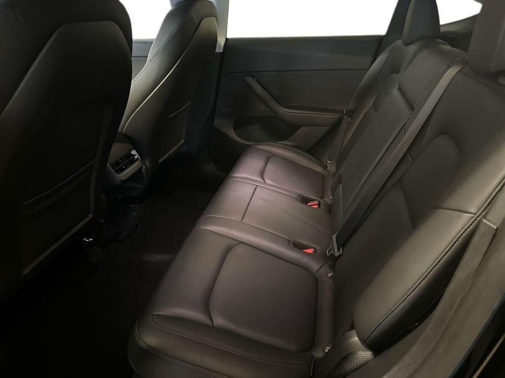 Tesla Model Y Long Range billede 18
