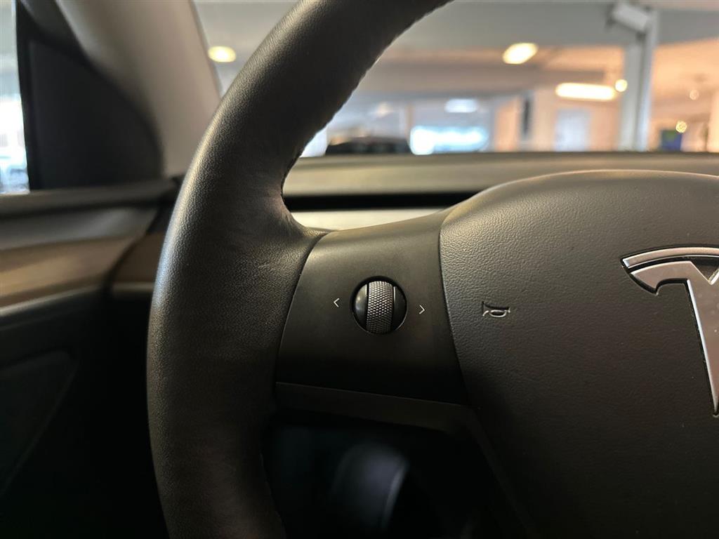 Tesla Model Y Long Range billede 14