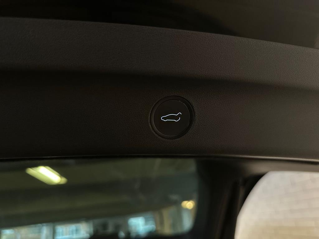 Tesla Model Y Long Range billede 19