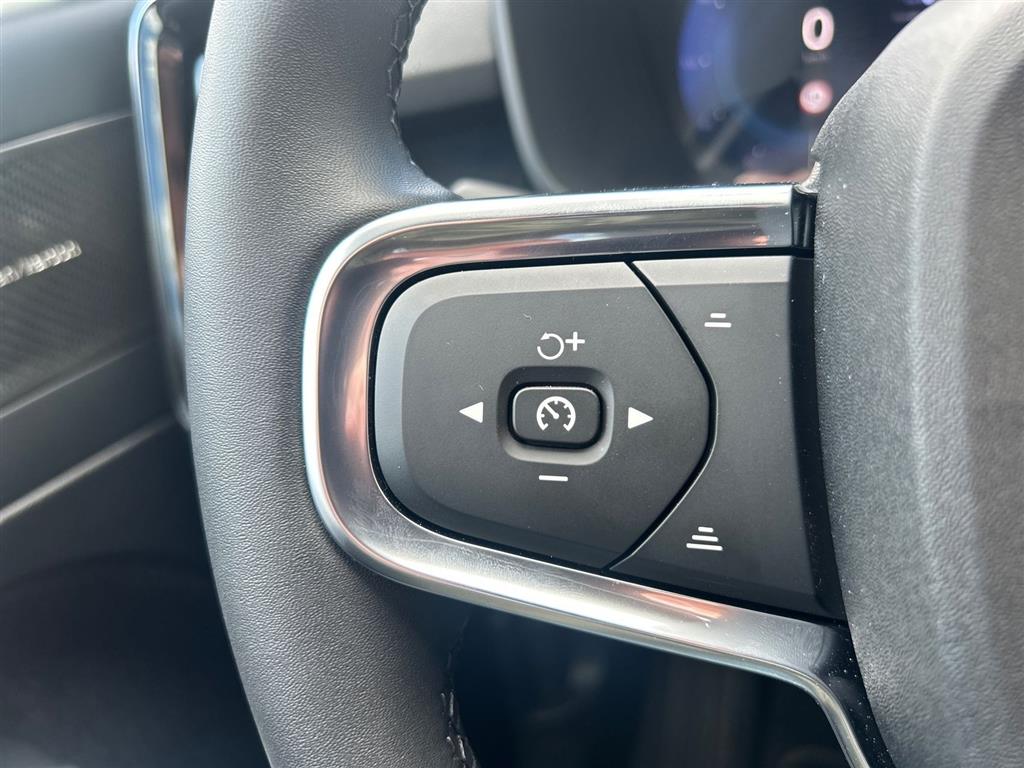 Volvo EX40 Black Edition billede 18