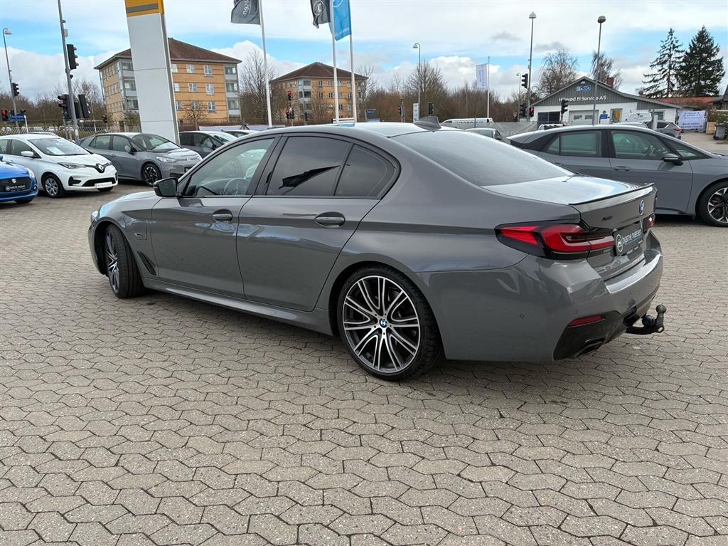 BMW 545e M-Sport billede 6