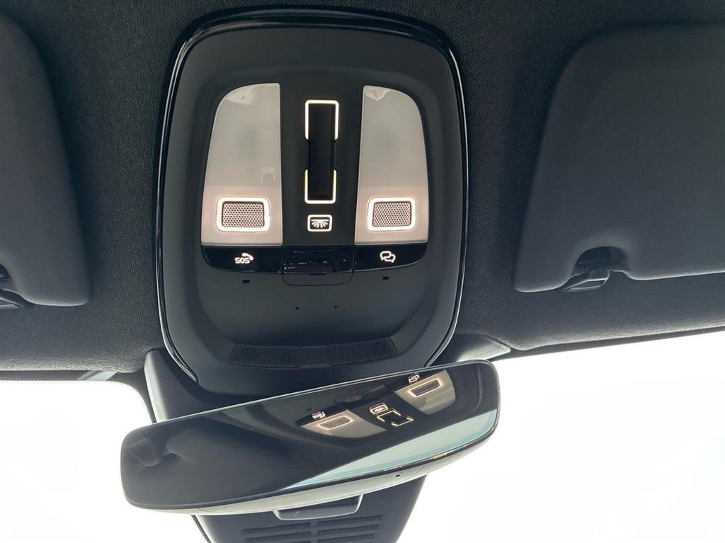 Volvo EX40 Black Edition billede 18