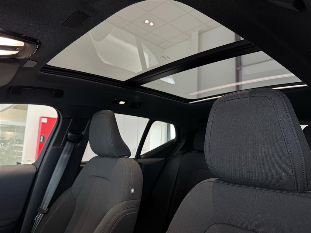 Volvo EX40 Black Edition billede 16